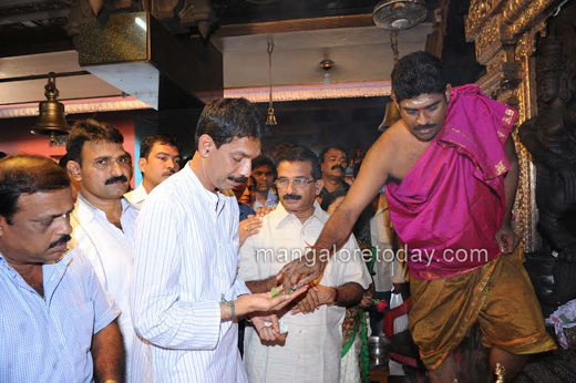 nalin kumar visit kodroli temple